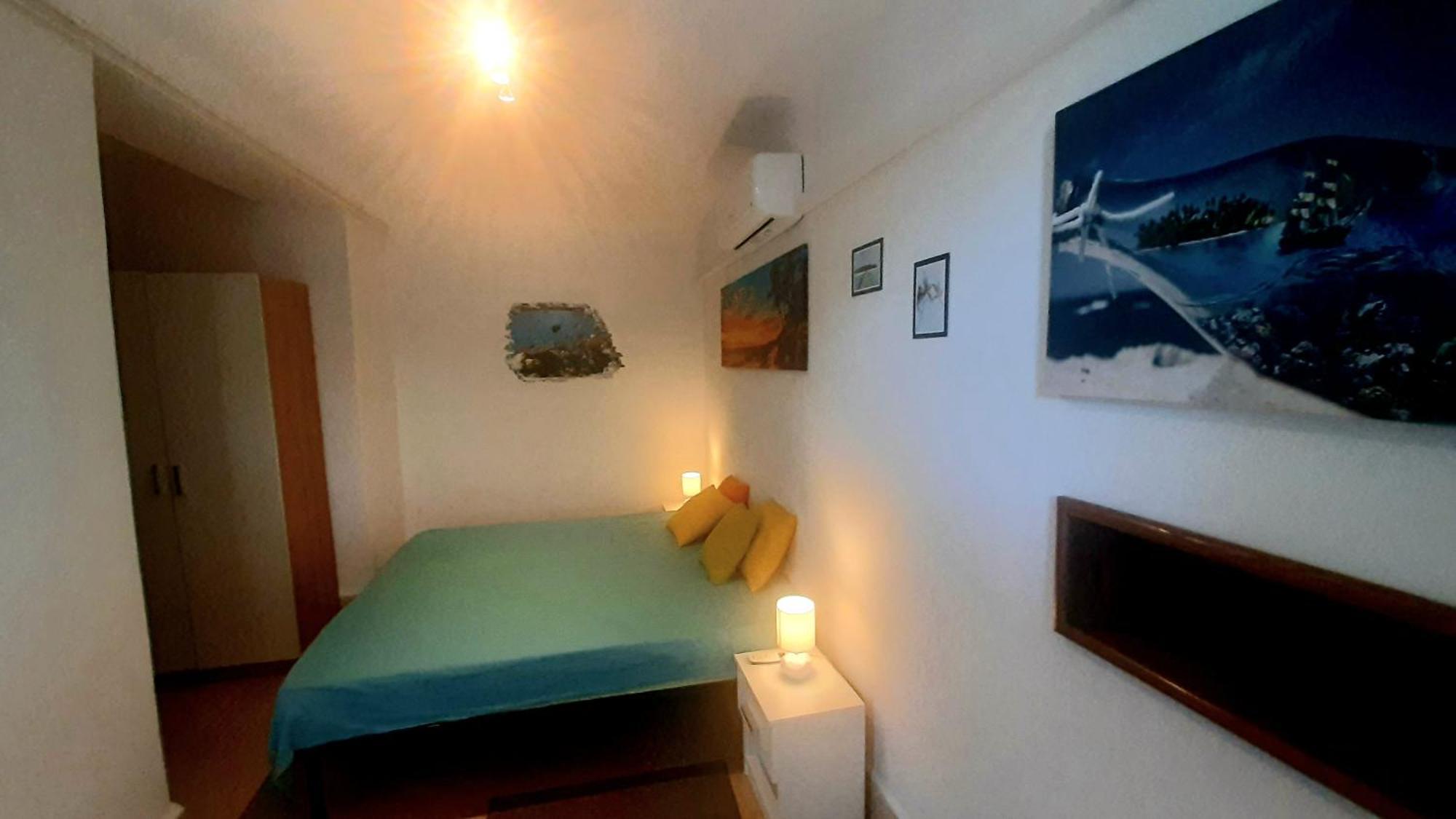 Old Captain'S Apartments - In A Pine Wood By The Sea And Tennis Courts Split Bilik gambar